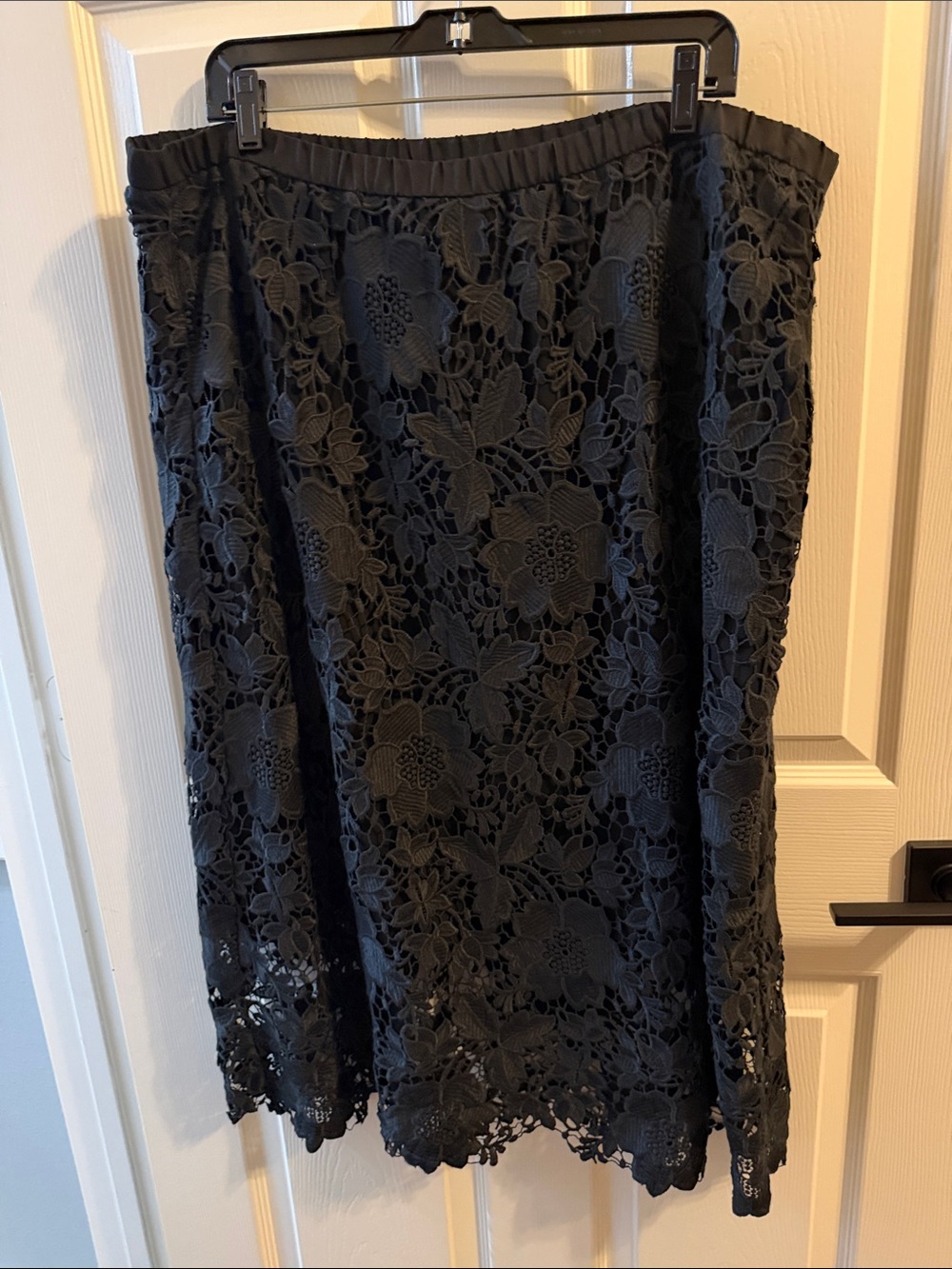 Lafayette 148 New York Black Floral Lace Midi Skirt